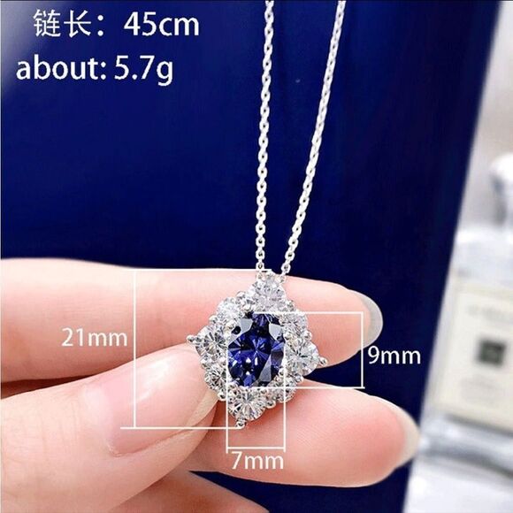 The Blue Palace Pendant Necklace in 925 and Cubic Zirconia - Picture 6 of 6